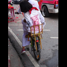 Ob dieser Fahrrad-Kindersitz den Segen unseres TÜVs erhalten würde?